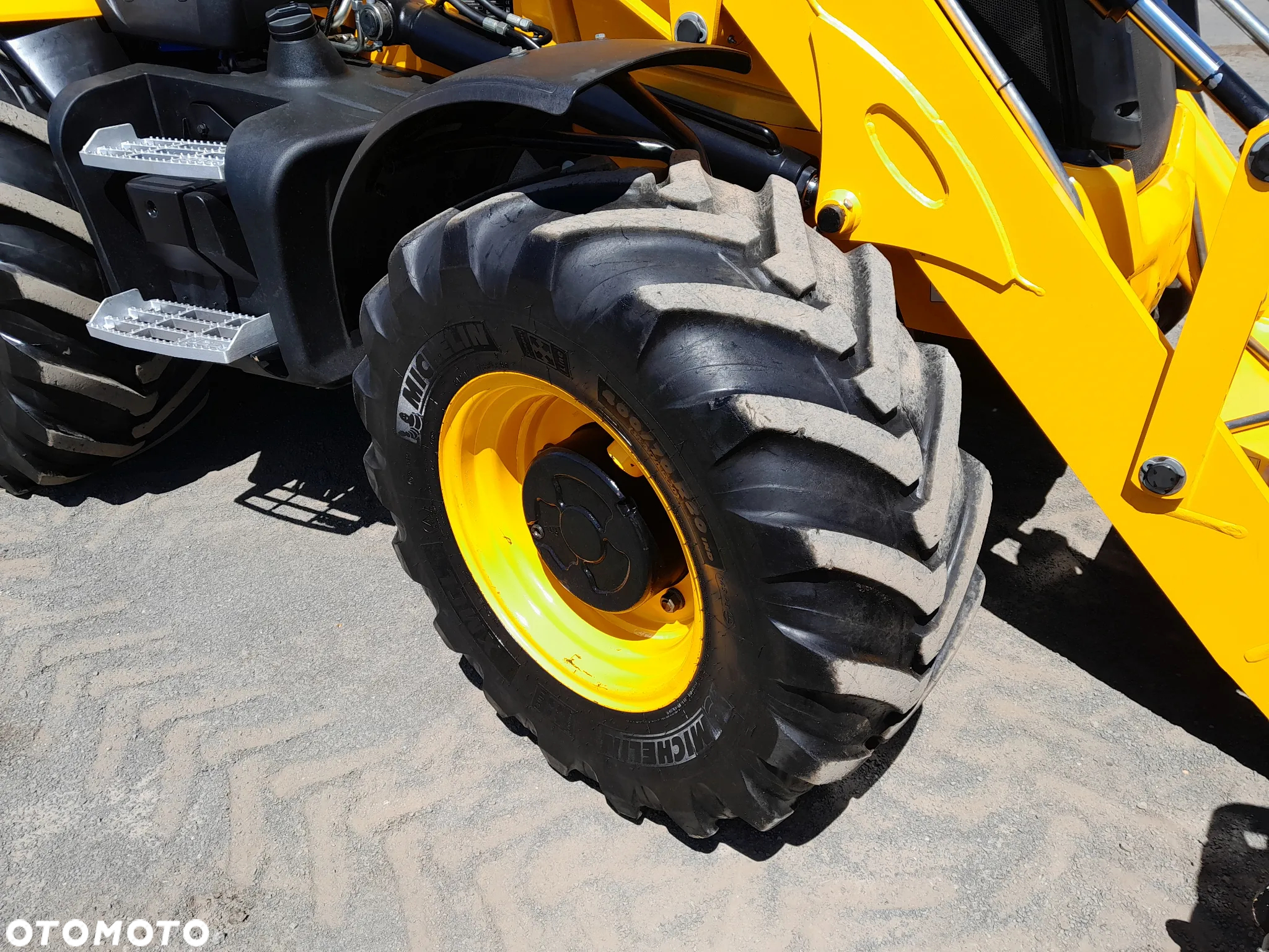 JCB 3CX  AEC - 14