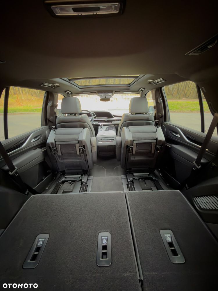 Cadillac Escalade - 13