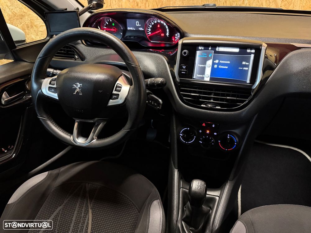 Peugeot 208 1.2 VTi Active - 16