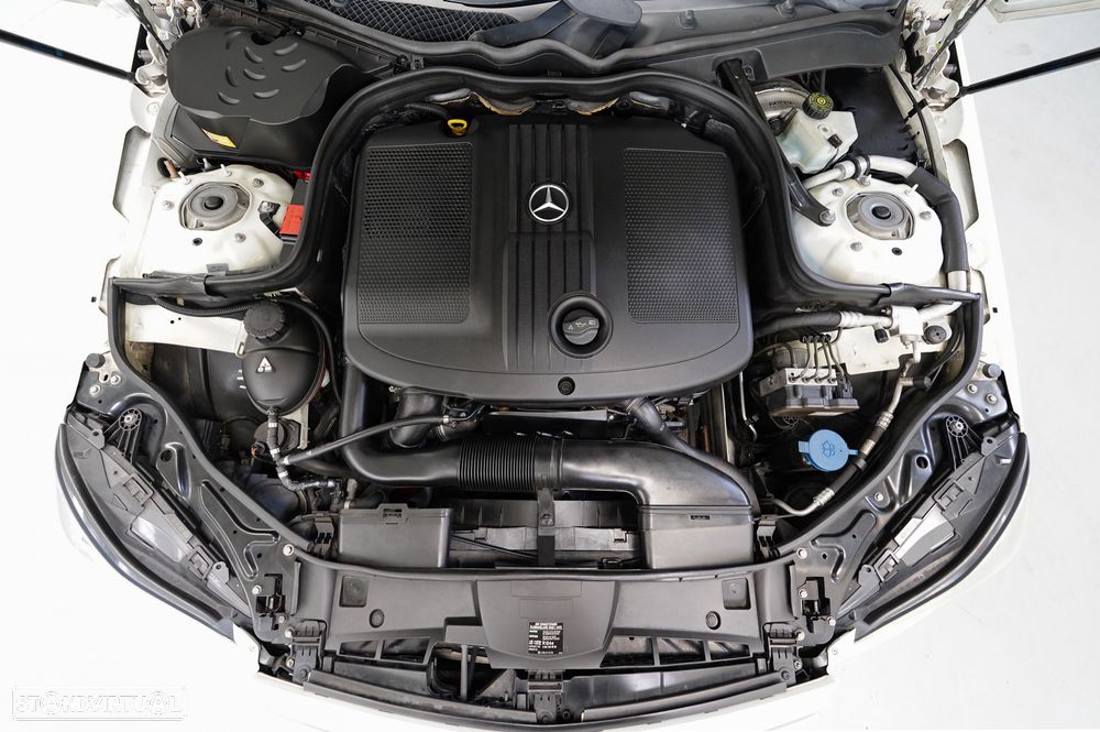 Mercedes-Benz E 220 BlueTEC Avantgarde Auto. - 27