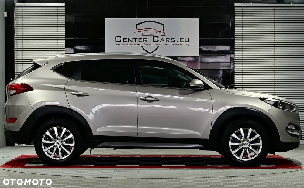 Hyundai Tucson 1.7 CRDI BlueDrive Style 2WD - 18