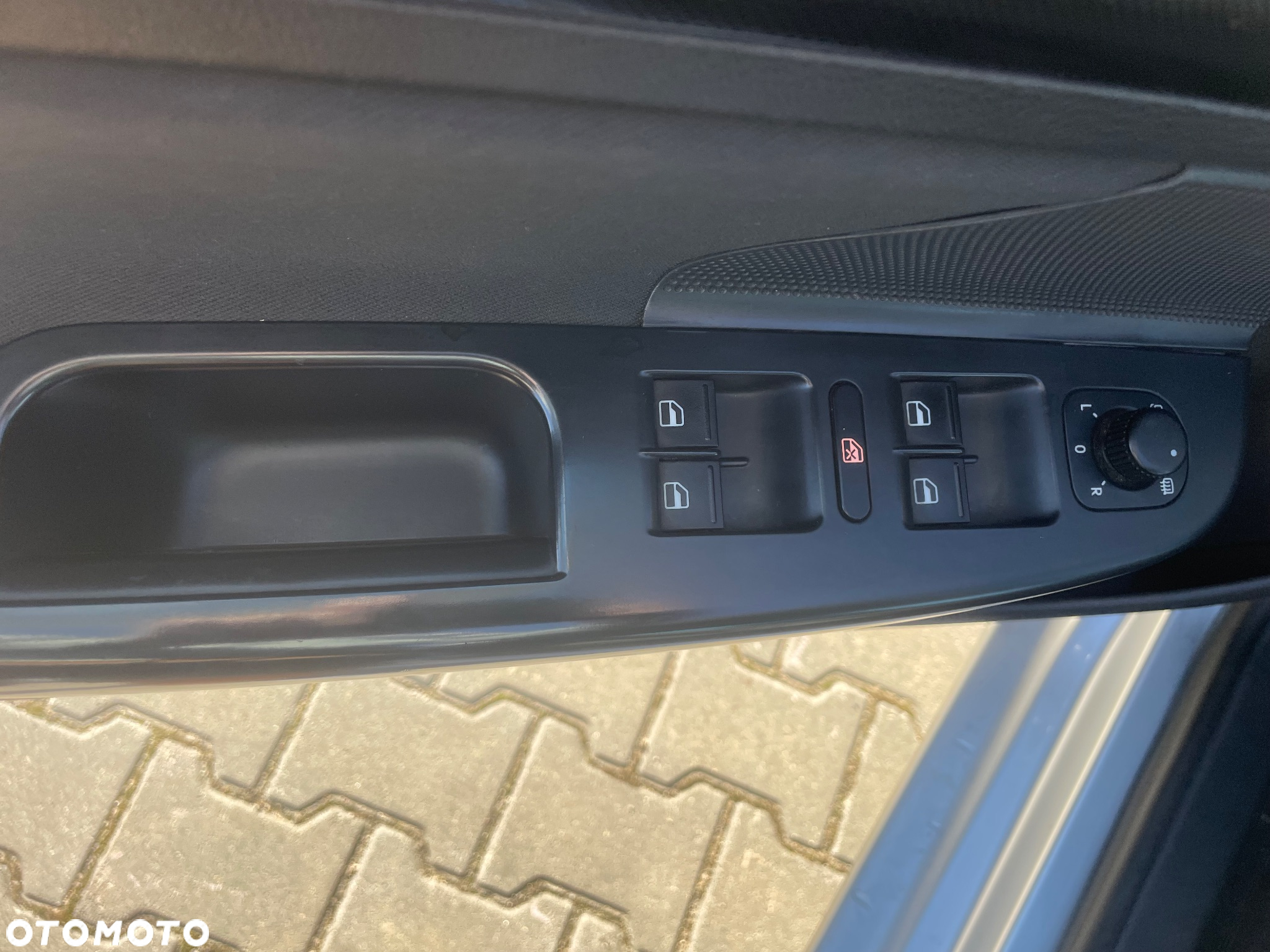 Volkswagen Golf VI 2.0 TDI Comfortline - 12