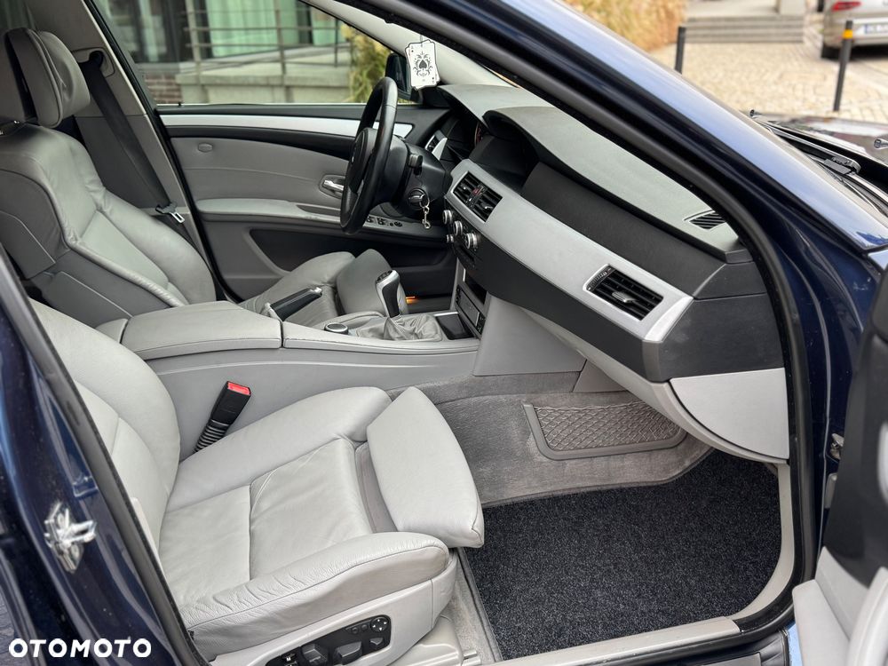 BMW Seria 5 520i Edition Exclusive - 22