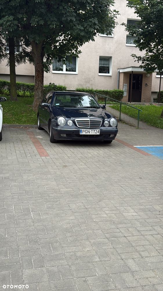 Mercedes-Benz Klasa E - 1