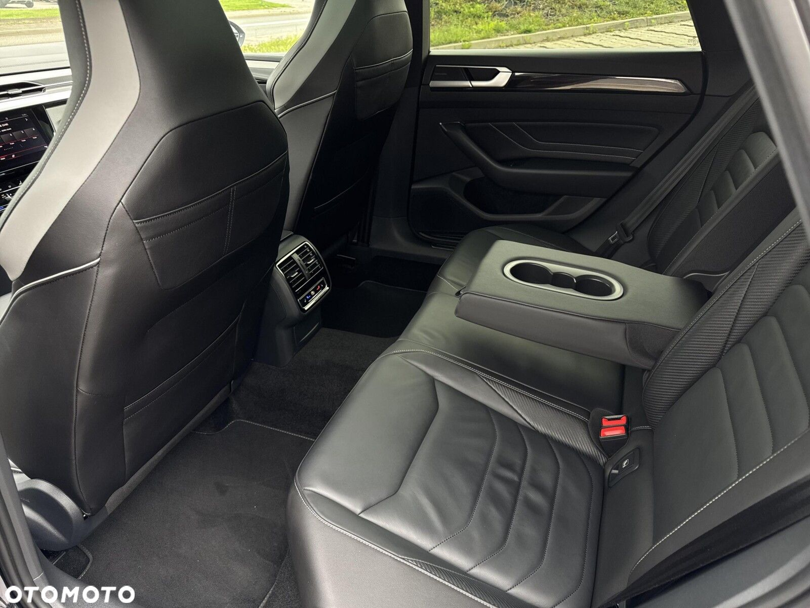 Volkswagen Arteon 2.0 TSI R-Line DSG - 32