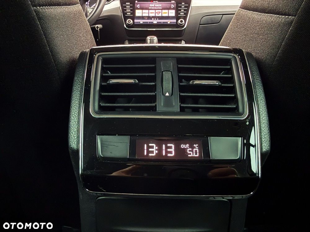 Skoda Superb 2.0 TDI SCR Style DSG - 31