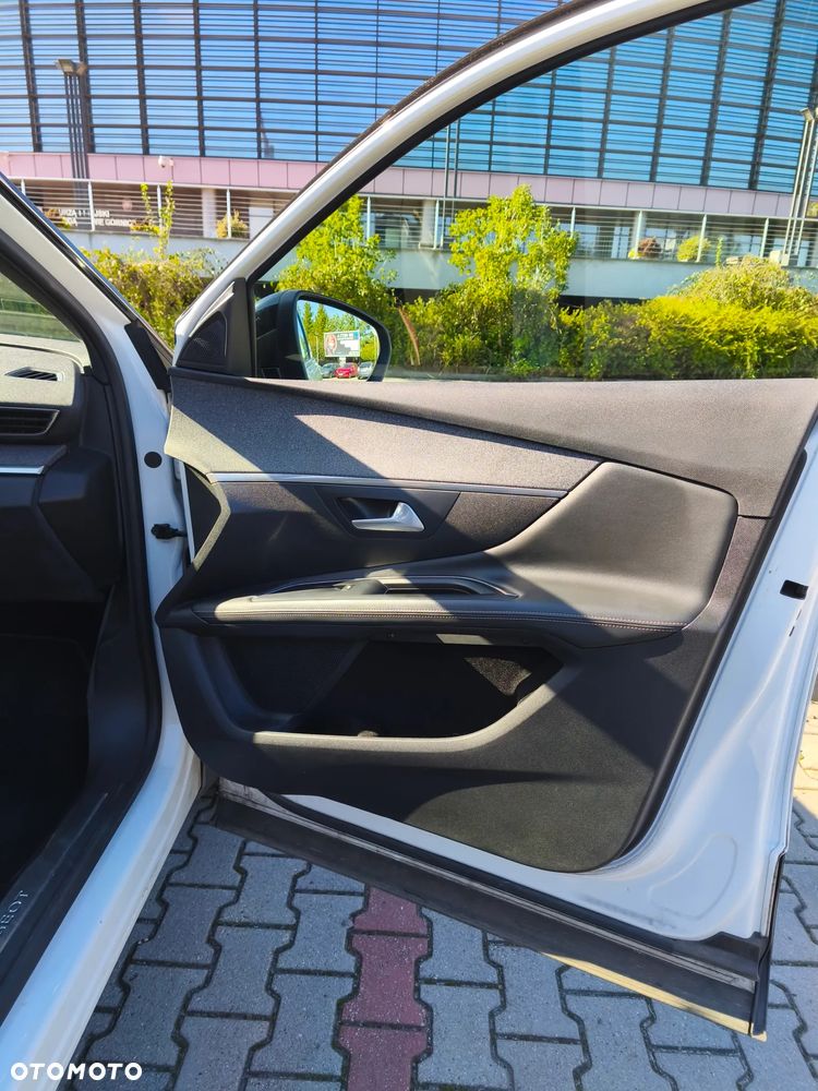 Peugeot 3008 1.2 PureTech Active S&S EAT6 - 30