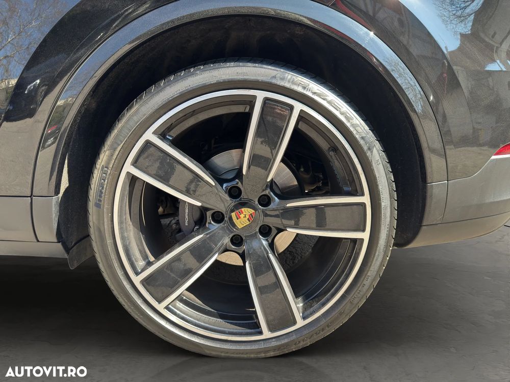 Porsche Cayenne Coupe Tiptronic S - 29