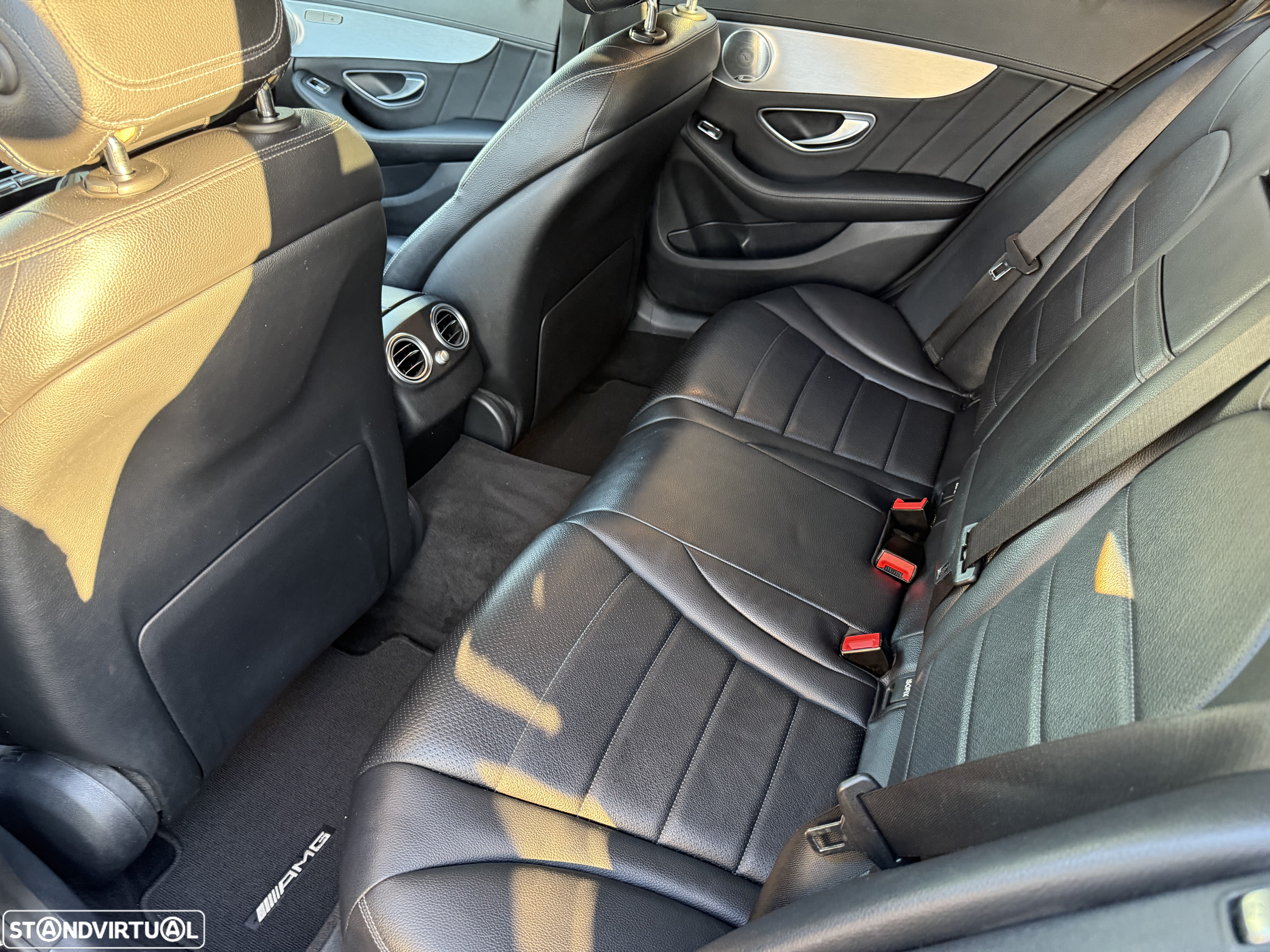 Mercedes-Benz C 300 BlueTEC Hybrid AMG Line - 26