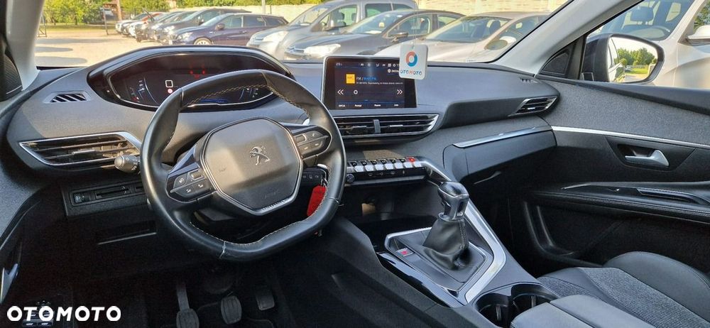 Peugeot 5008 - 24