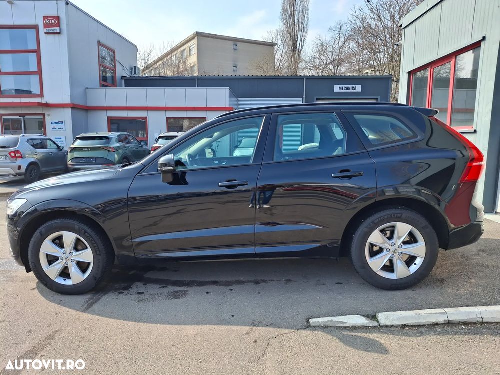 Volvo XC 60 B4 MHEV Momentum - 9