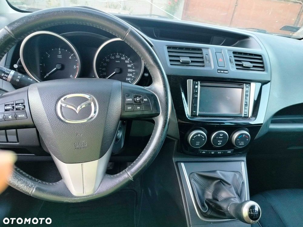 Mazda 5 - 8