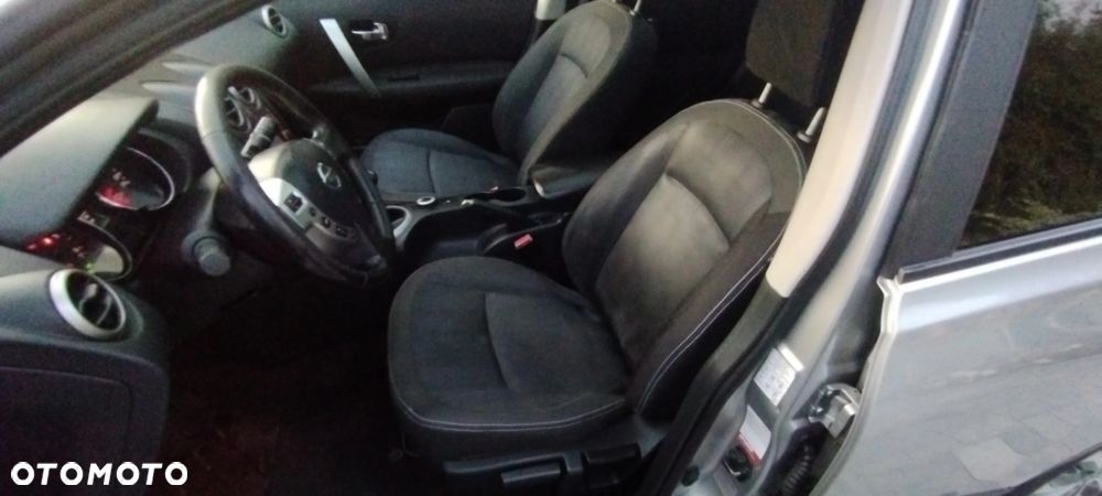 Nissan Qashqai 2.0 dCi 4 x 4 DPF tekna - 12