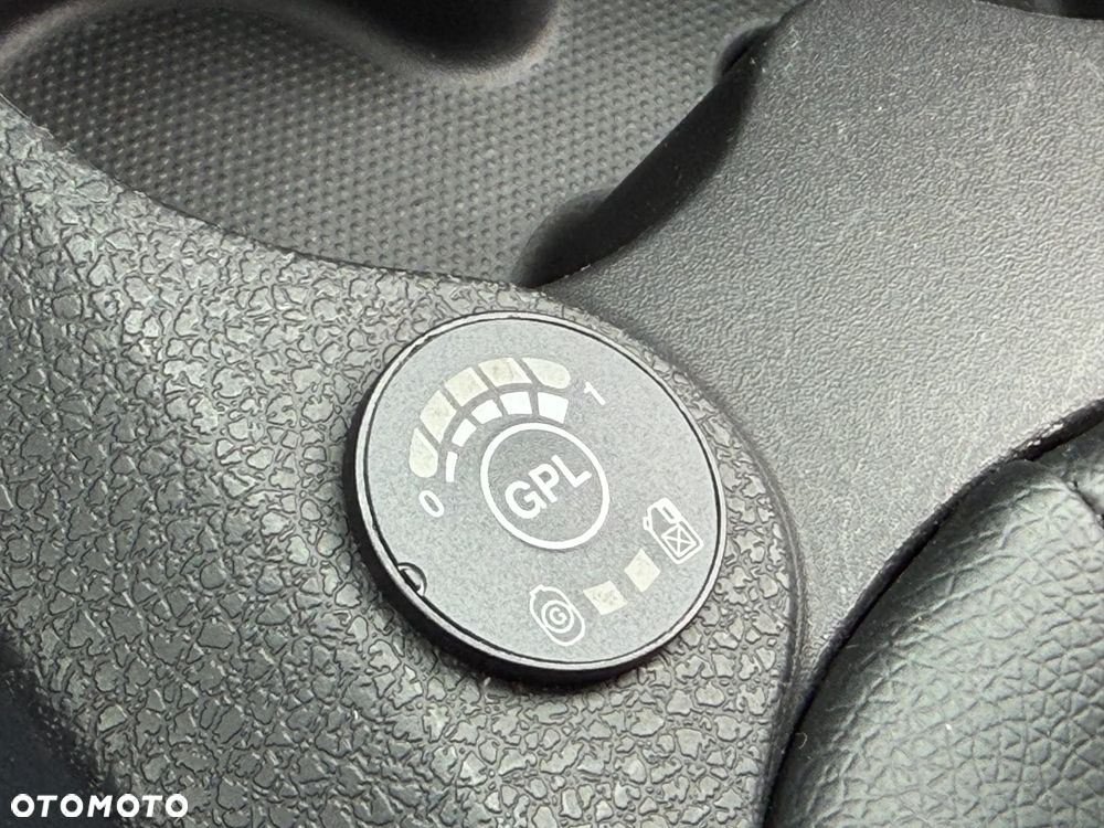 Dacia Sandero 0.9 TCe Laureate S&S - 28