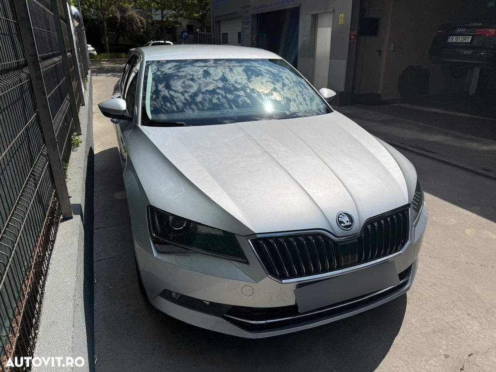 Skoda Superb 2.0 TDI DSG Ambition - 5