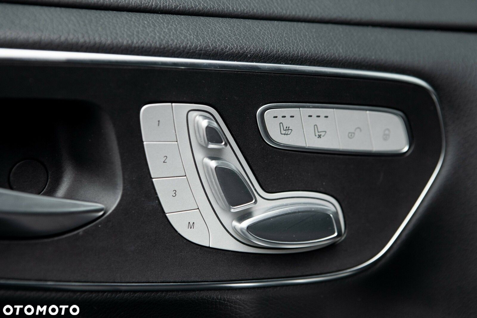 Mercedes-Benz Klasa V 300 d 4-Matic Avantgarde 9G-Tronic (d³ugi) - 19