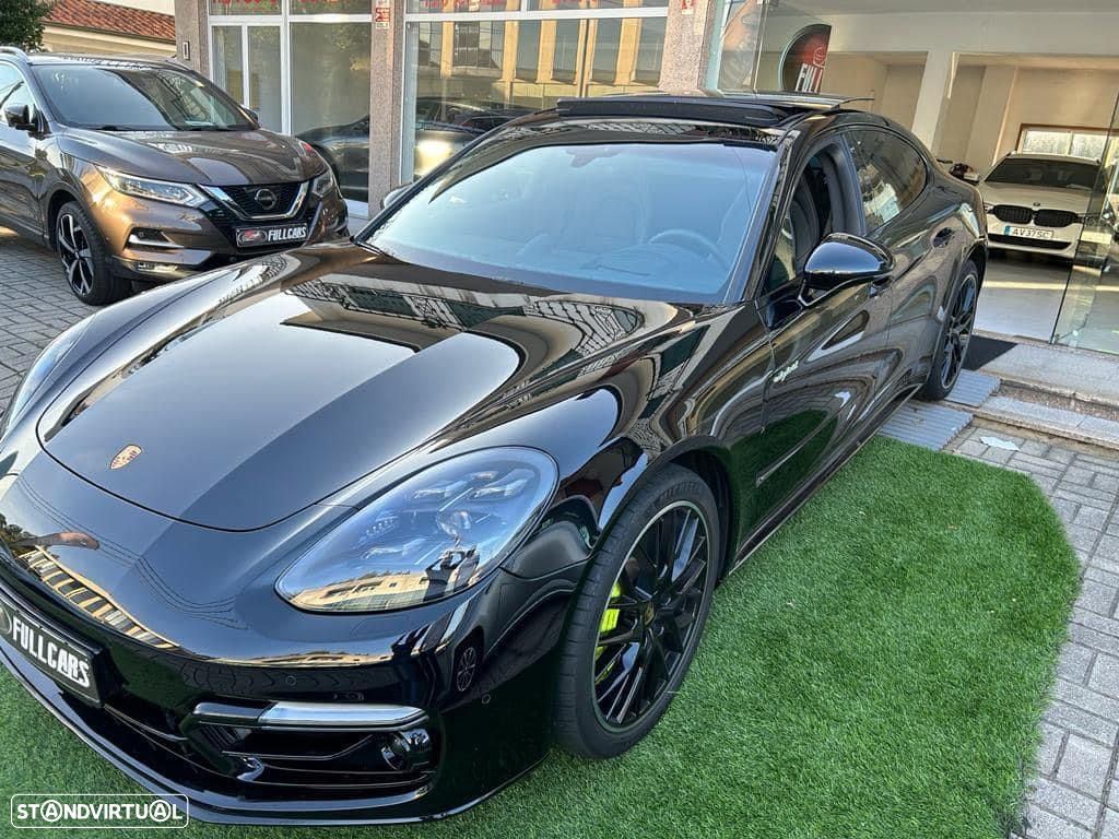 Porsche Panamera 4 E-Hybrid 10 Years Edition - 11