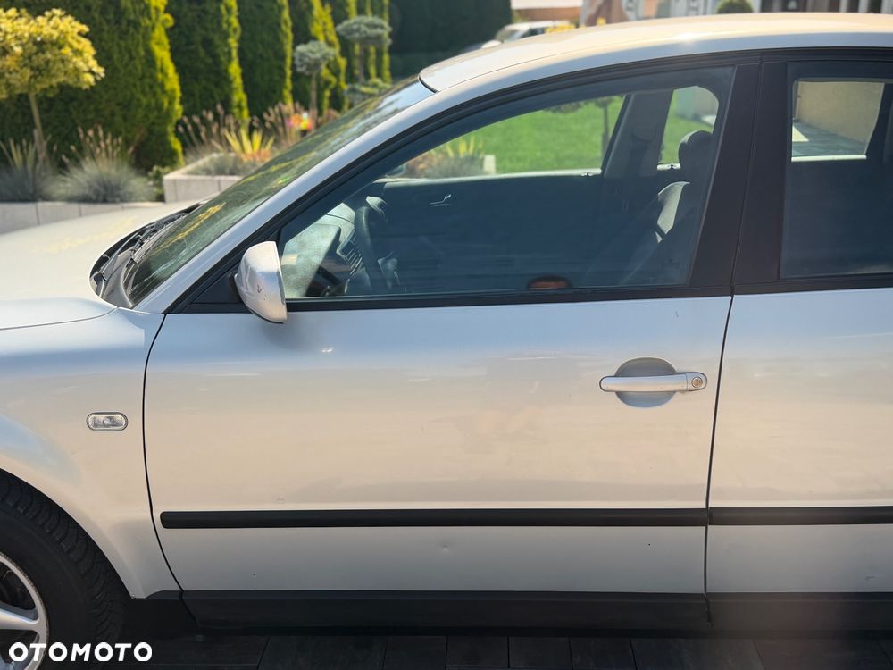 Volkswagen Passat 1.9 TDI CL - 24
