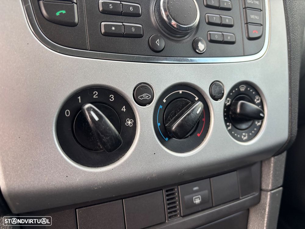 Ford Focus SW 1.6 TDCi Titanium - 34