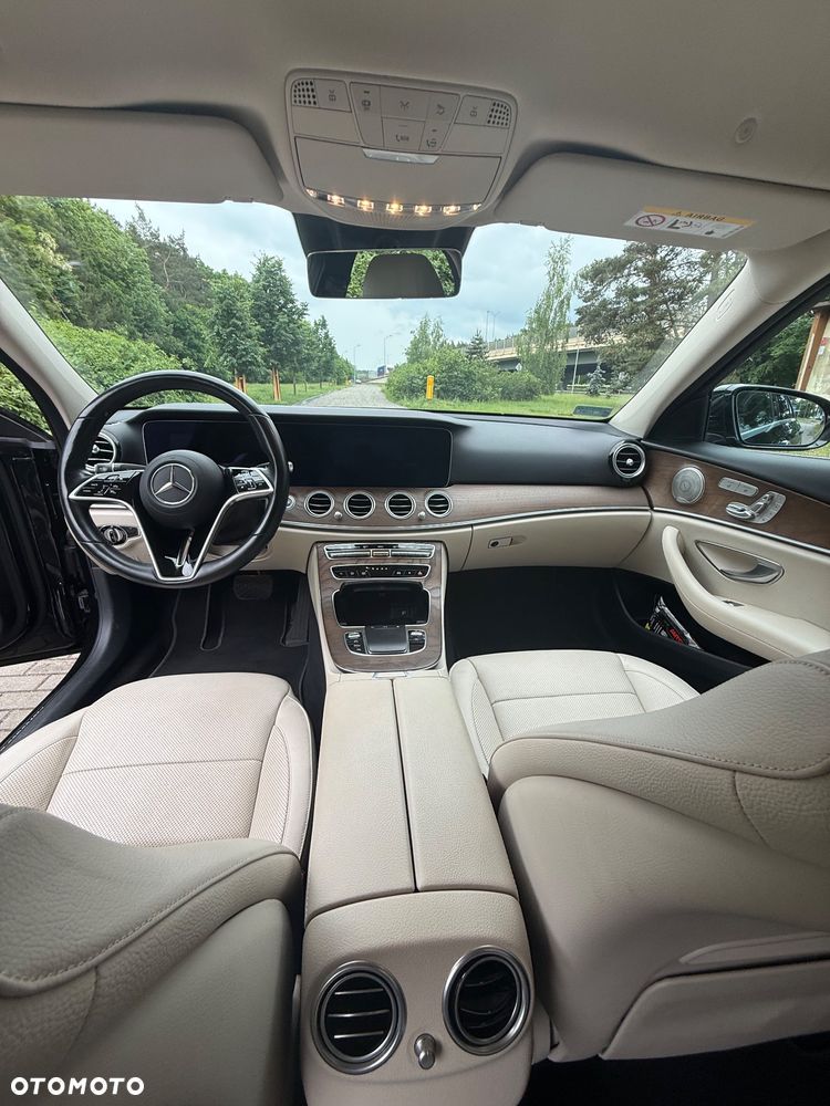Mercedes-Benz Klasa E 220 d 4-Matic Avantgarde - 17