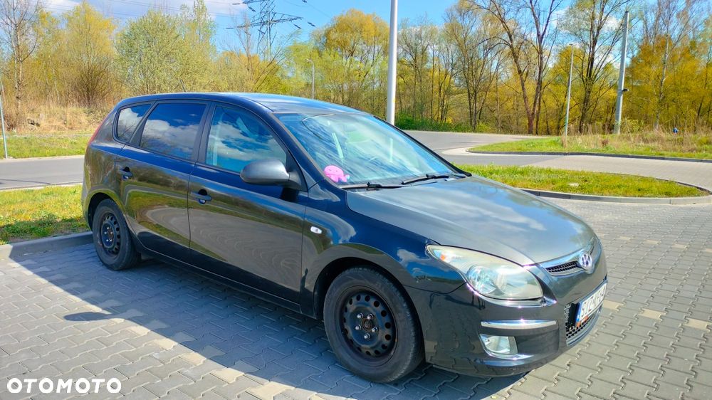 Hyundai i30 1.4 Base + - 1