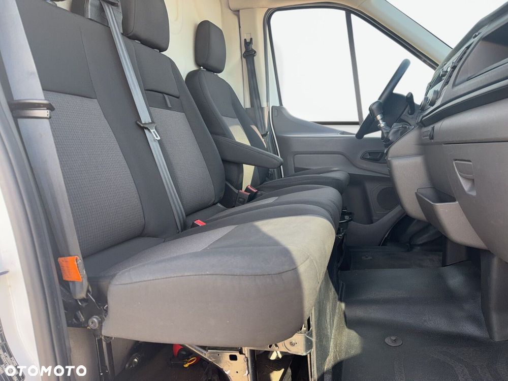 Ford transit - 13