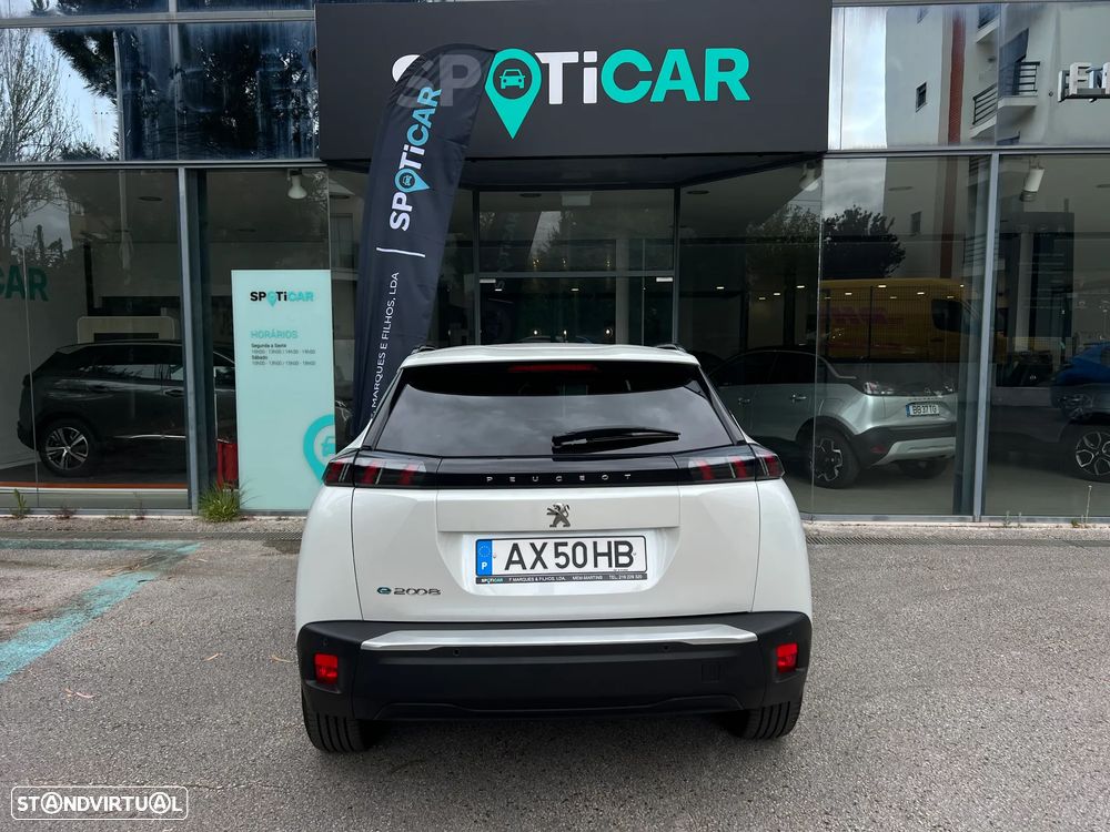Peugeot e-2008 50 kWh Allure - 8