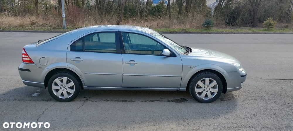 Ford Mondeo 1.8 Ghia - 5