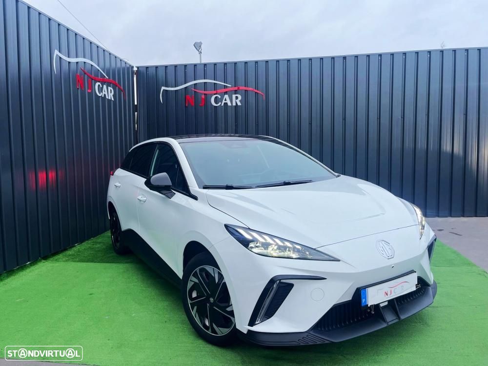 MG MG4 64 kWh Luxury - 1