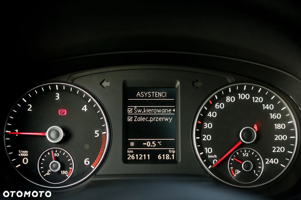Volkswagen Sharan 2.0 TDI Blue Motion Highline - 40
