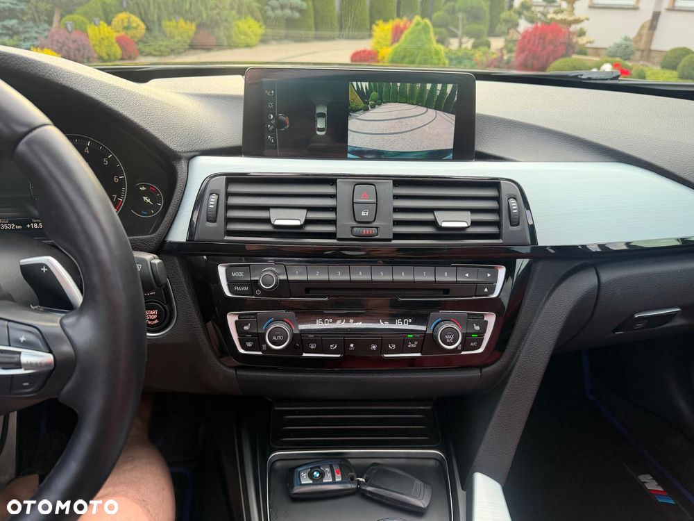 BMW Seria 3 340i xDrive Edition M Sport Shadow - 24