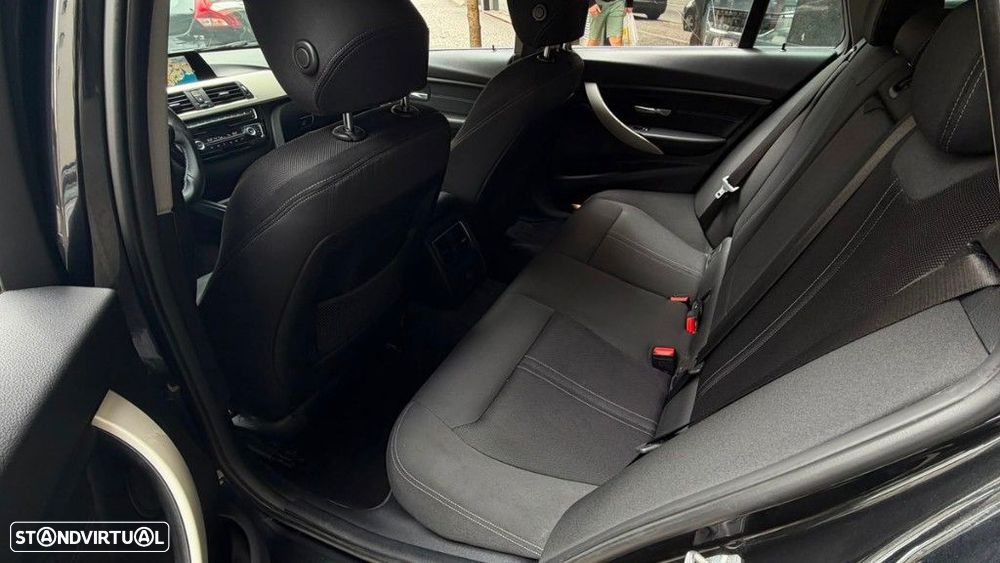 BMW 320 d ED Line Sport Auto - 9