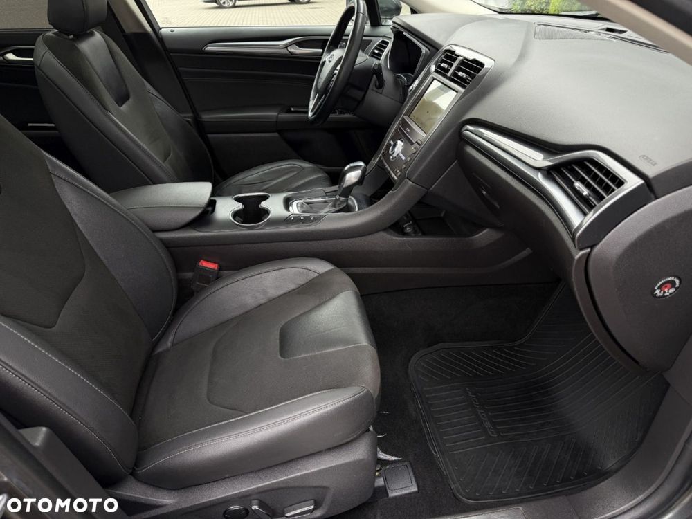 Ford Mondeo - 29