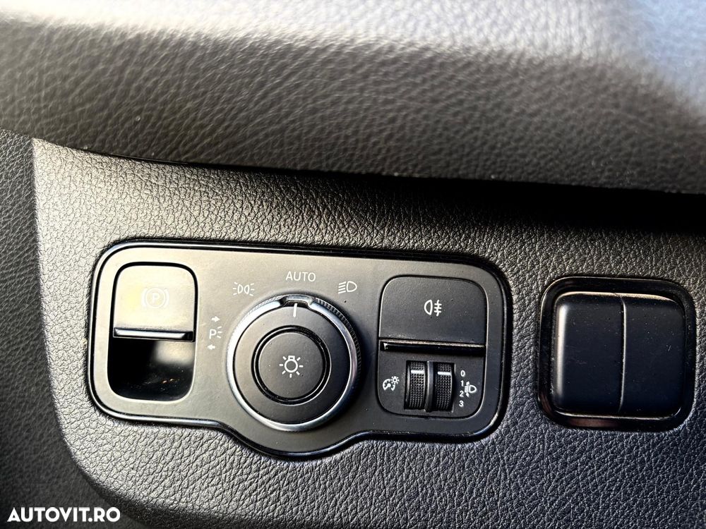 Mercedes-Benz SPRINTER - 10