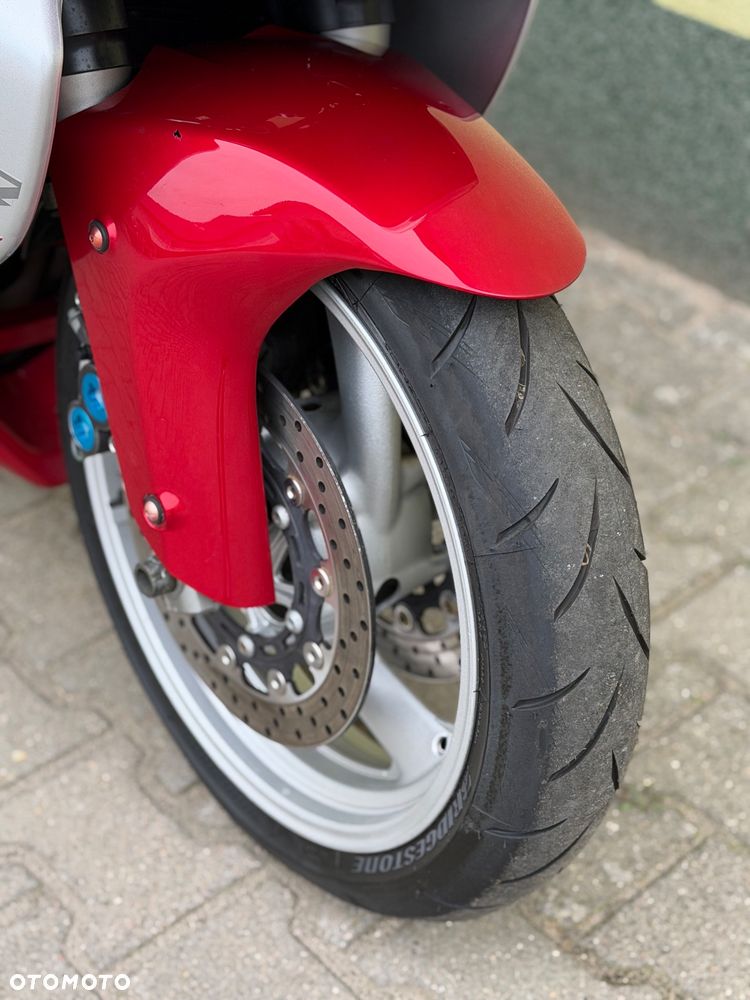Yamaha Thunderace - 3