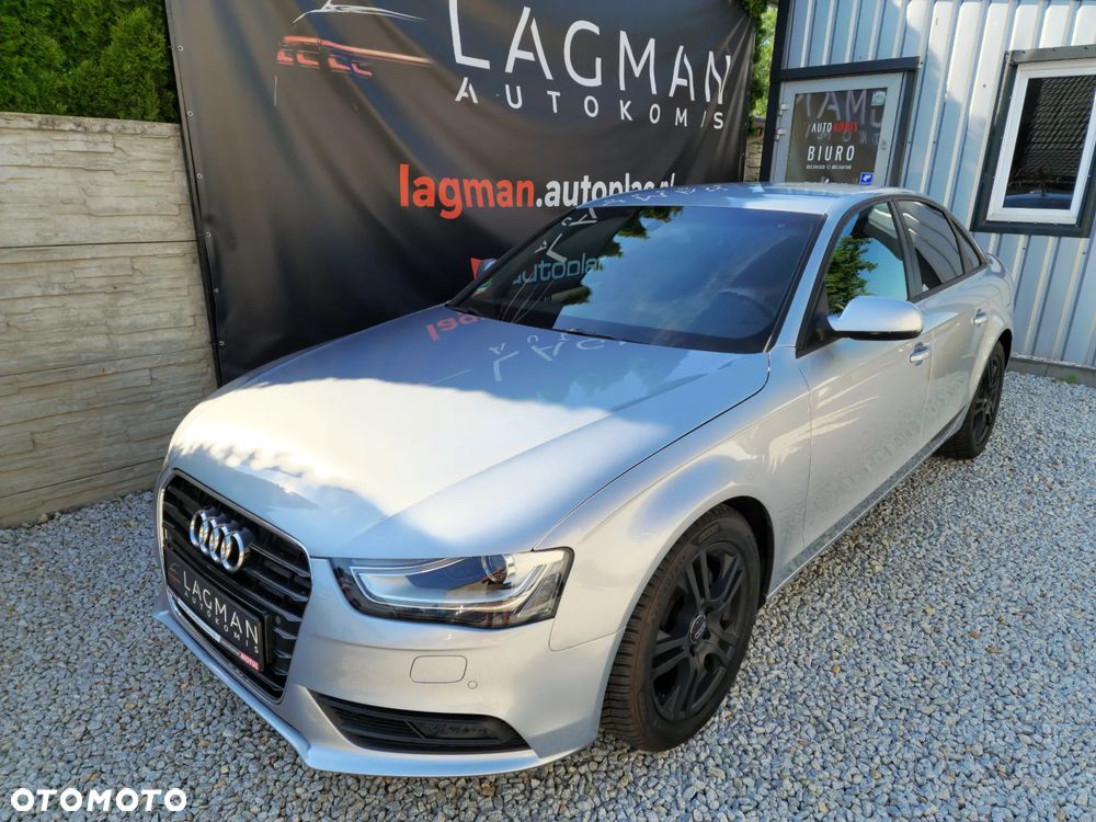 Audi A4 Limousine - 1