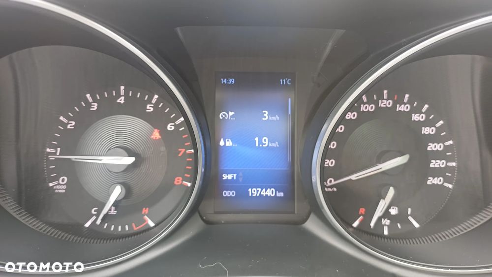 Toyota Avensis 1.8 Premium - 10