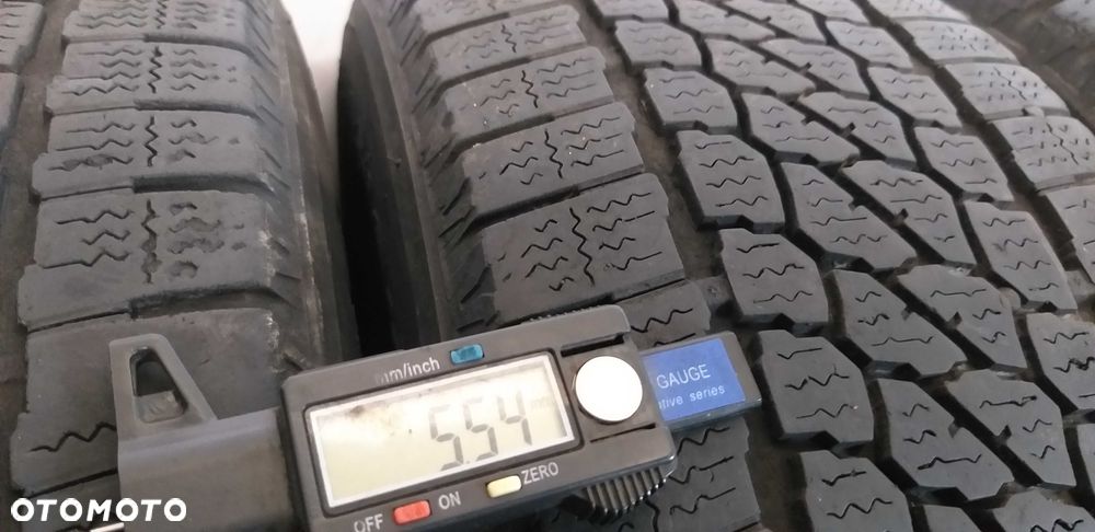 K794690K Komplet 215/65R16C Firestone Winter Vanhawk2 dot.2520 - 3