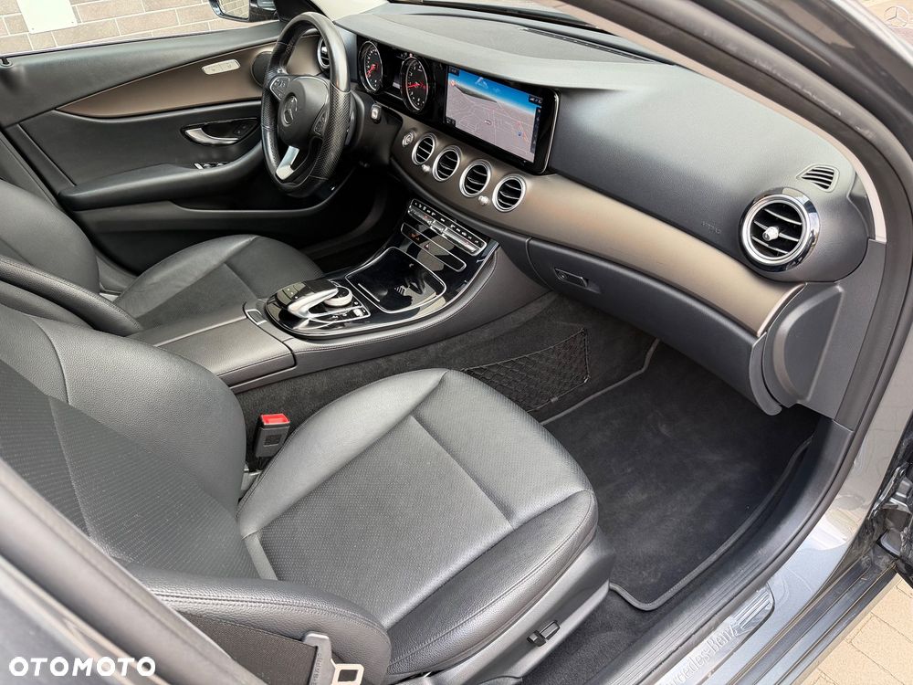 Mercedes-Benz Klasa E 200 CGI BlueEFFICIENCY Automatik Avantgarde - 37