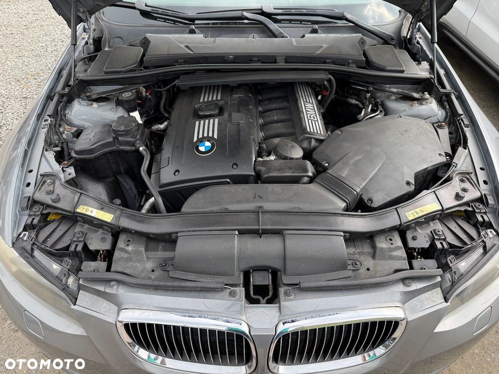 BMW Seria 3 325i Edition Exclusive - 14