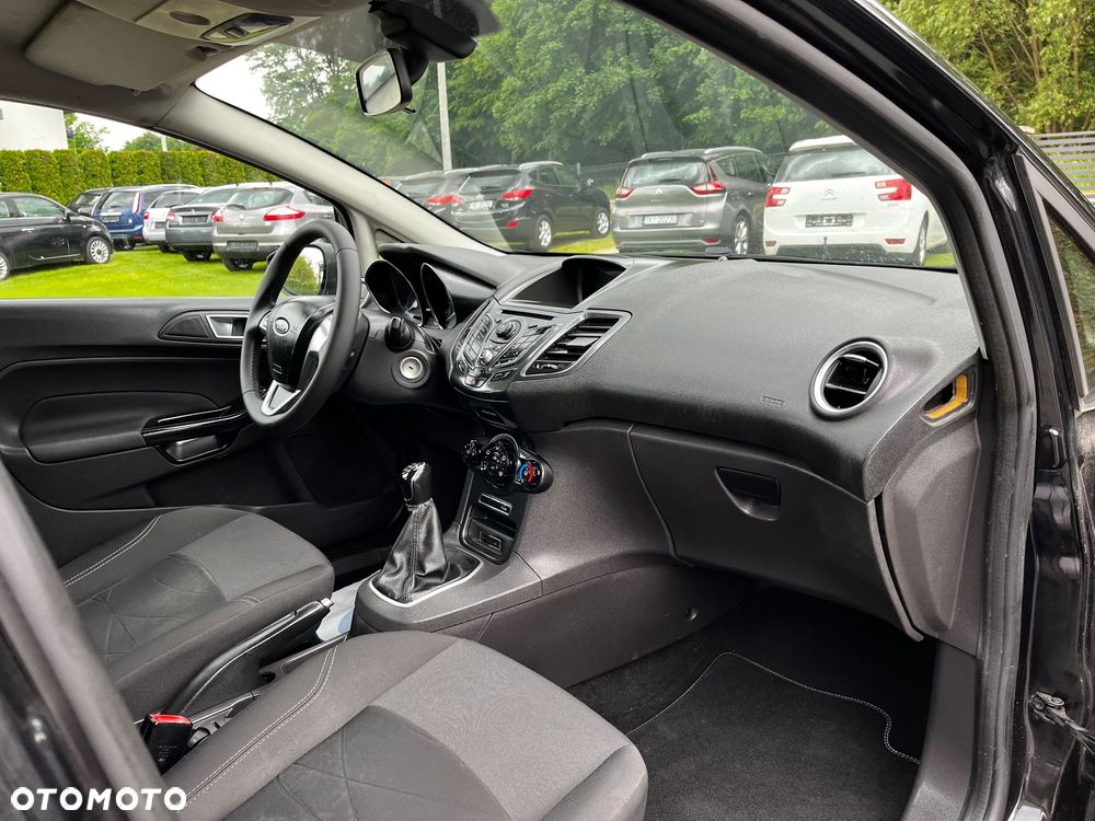 Ford Fiesta 1.6 TDCi DPF Titanium - 22