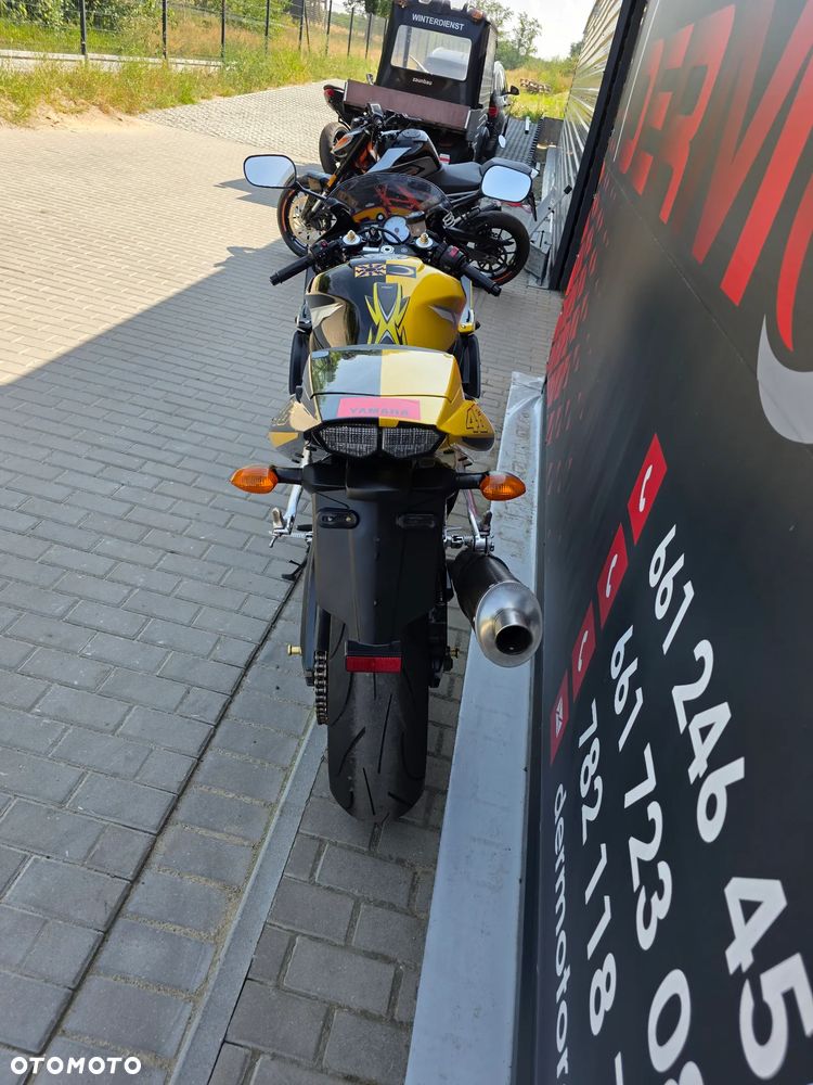 Yamaha R6 - 17