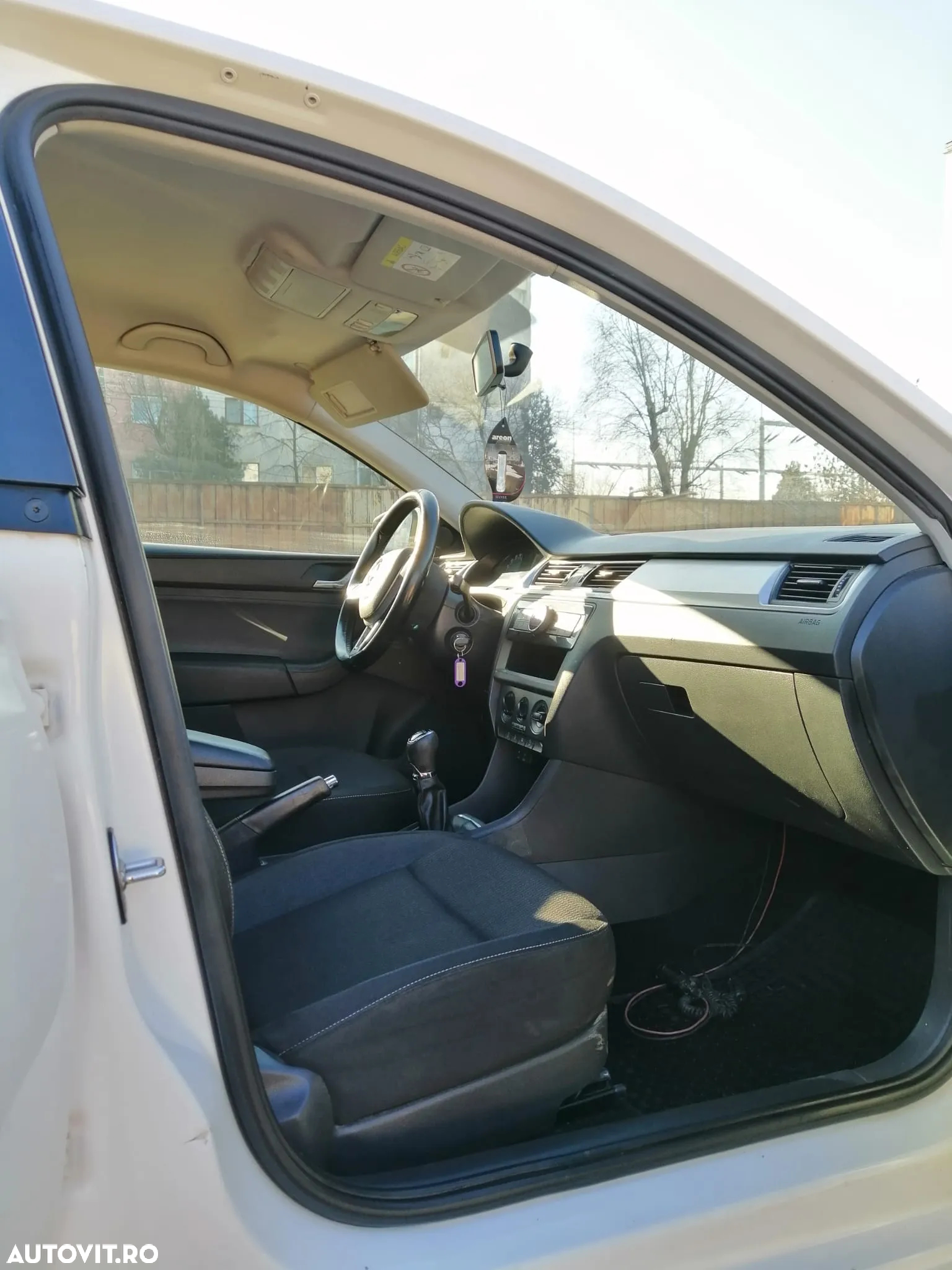 Skoda RAPID 1.6 TDI Active - 9