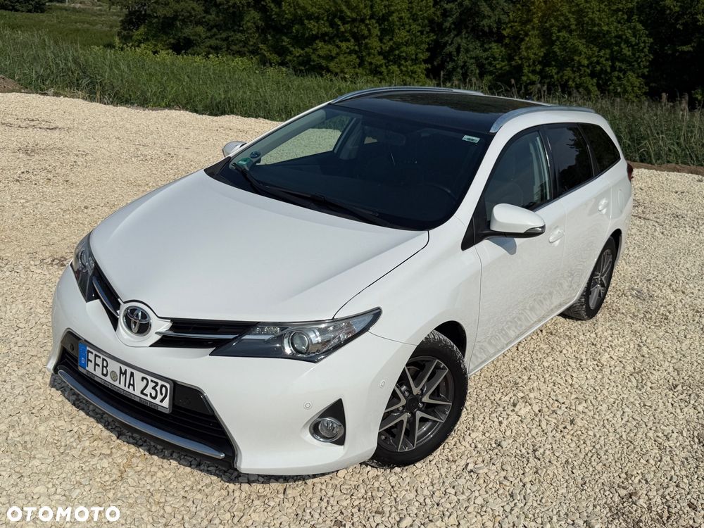 Toyota Auris 1.6 Premium - 2