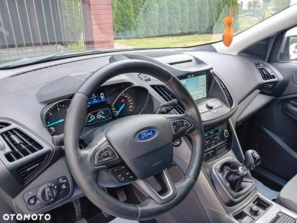 Ford Kuga 2.0 TDCi FWD Titanium - 19