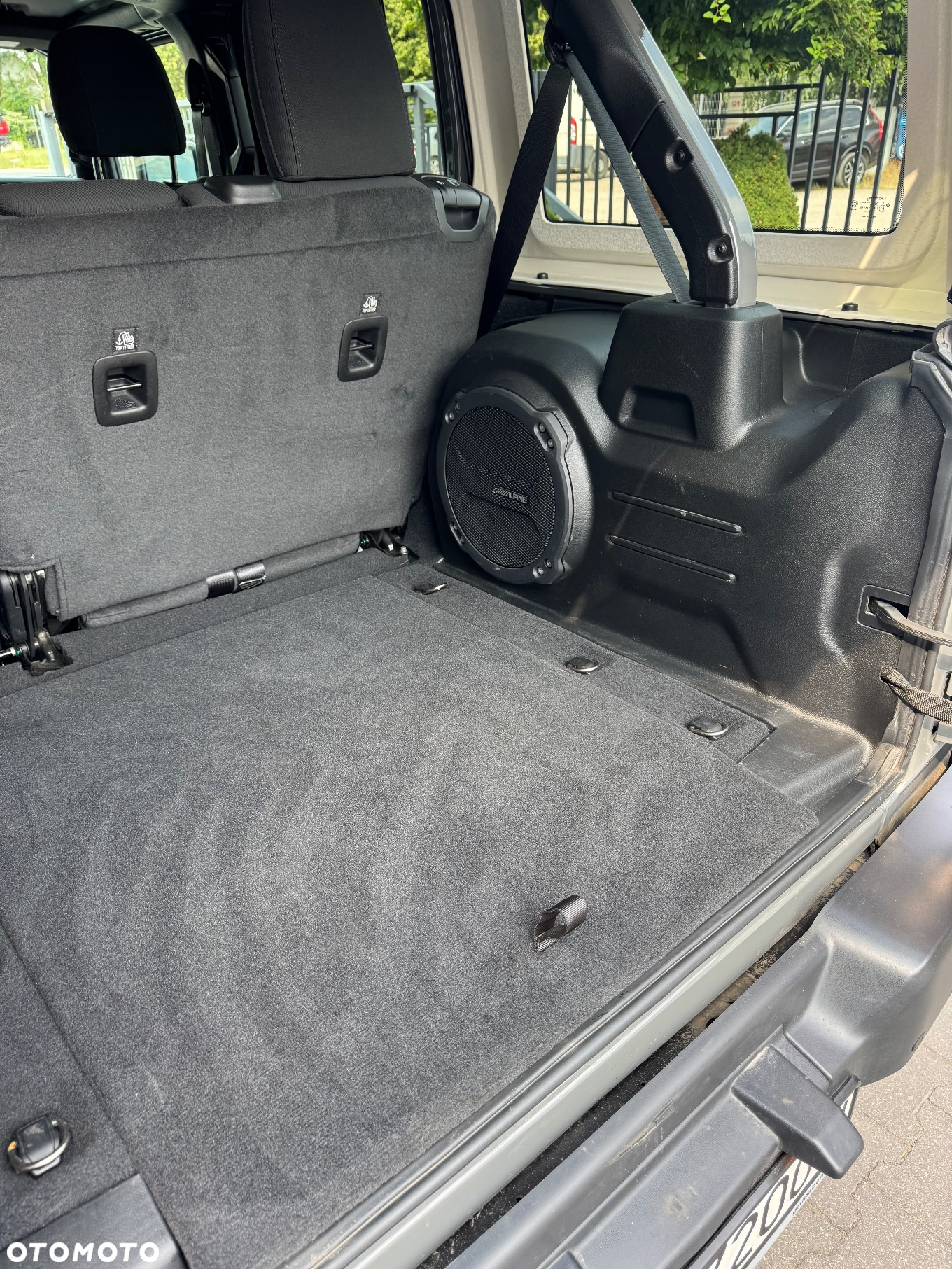Jeep Wrangler - 13
