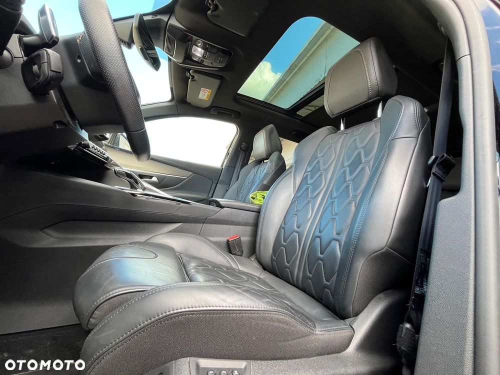 Peugeot 3008 1.6 PureTech HYbrid4 GT Line S&S EAT8 - 13