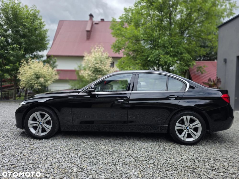 BMW Seria 3 330i GPF xDrive Sport Line - 13