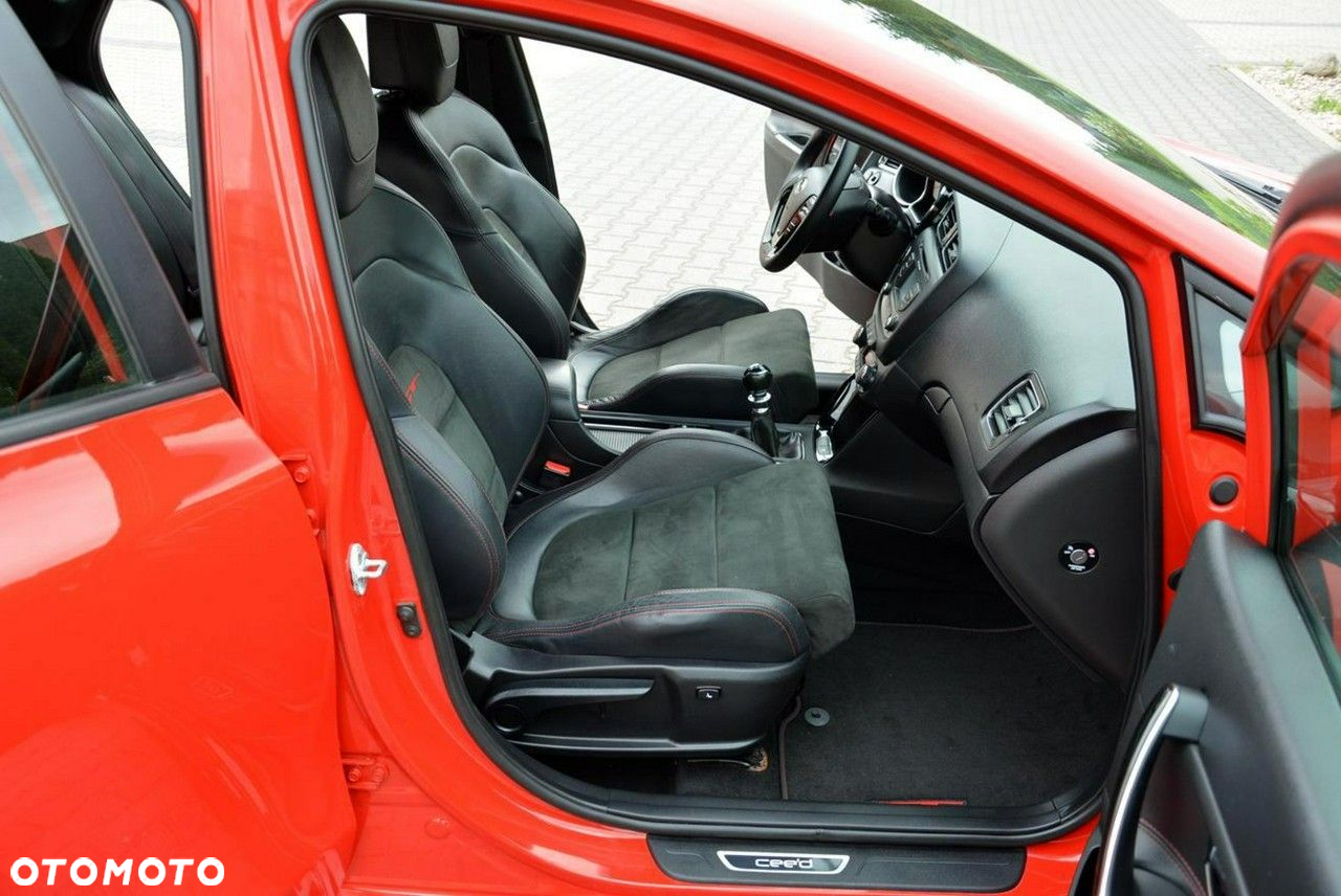 Kia Ceed Cee'd 1.6 T-GDI GT - 17