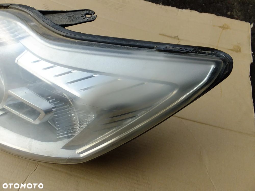 lampa lewy przód ford focus mk2 lift 2009r EUROPA 8M51-13W030-AD - 2